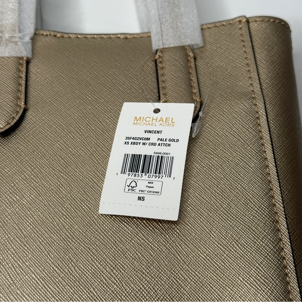 Michael Kors Vincent Pale Gold Embossed Logo Crossbody Bag Cardholder NWT - Picture 11 of 12